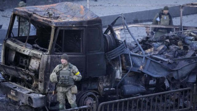 480505_aptopix_ukraine_invasion_82087 3e45355f72e441adbbe1910af9f1e3ef 676x451.jpg