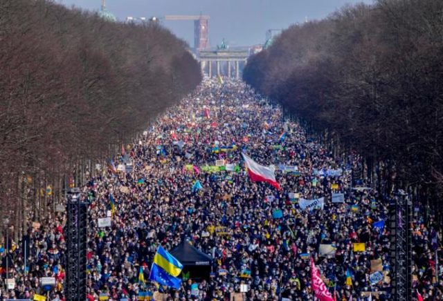480531_aptopix_germany_ukraine_invasion_96681 4235316196e14d07987fbafe4f7064b7 676x461.jpg
