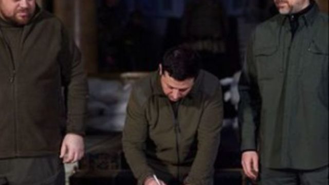 480608_zelenskyj zmluva eu.jpg