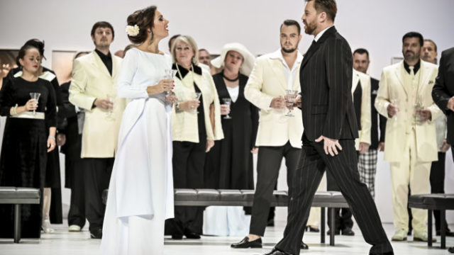 481301_la traviata_ adriana kucerova violetta valery pavol brslik alfredo germont 676x450.jpg