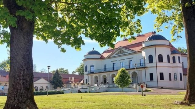 481428_koniarne zemplinske muzeum michalovce 676x499.jpg