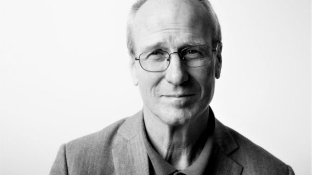 481463_obit_william_hurt_24783 11c9d5a295f84cdb8e0fcb2c4a077bf3 1 676x451.jpg