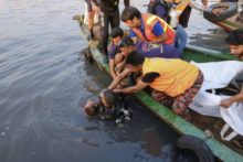 481888_bangladesh_ferry_sinks_19499 017ce6b775454759a6874d3e91af9b9e 676x451.jpg
