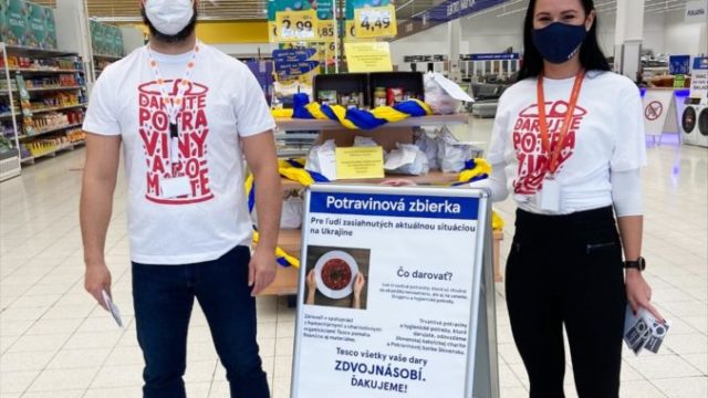 481943_tesco potravinova zbierka pre ua 676x487.jpg