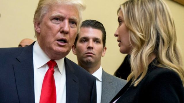 482912_trump_legal_troubles_27524 19089e5f4fb040e5b87bf5fad59ea689 676x482.jpg