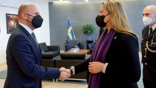 483361_nad 676x451.jpg