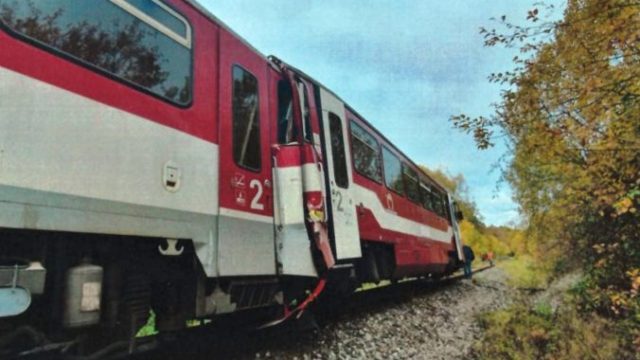 483376_zrazka vlakov 676x455.jpg