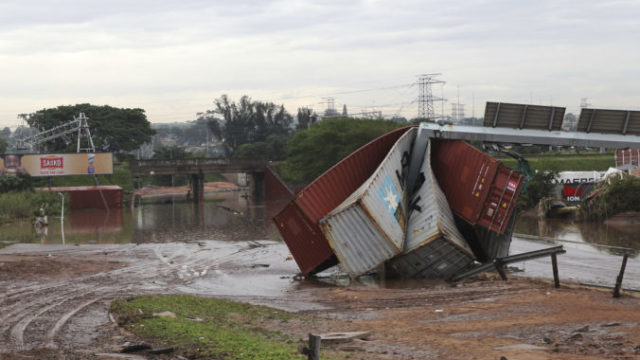 483463_south_africa_kwazulu_natal_floods_22113 2d177ded9aeb4dfb8adde163dd0571c9 676x432.jpg