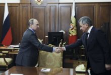 483794_vladimir putin sergej sojgu e1650535382990 676x458.jpg