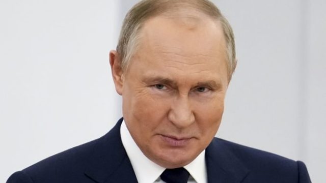 484169_vladimir putin 2 676x450.jpg