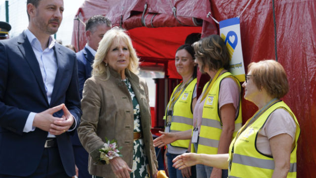 484951_russia_ukraine_war_jill_biden_82032 4678c70bf26041e69082c365de5cb697 676x451.jpg