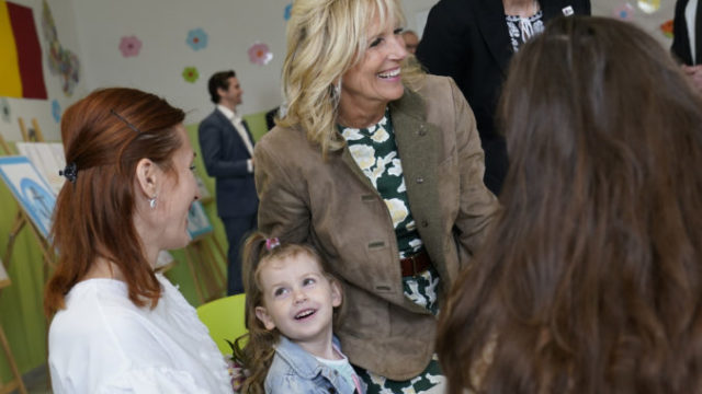 484990_russia_ukraine_war_jill_biden_17168 4e6b1ea8fbad4f2bb551194b33ba7fe2 676x451.jpg