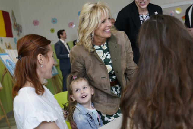 484990_russia_ukraine_war_jill_biden_17168 4e6b1ea8fbad4f2bb551194b33ba7fe2 676x451.jpg