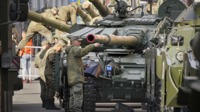 485018_russia_victory_day_29850 188e45d892e3469cbfa616fe132d3886 676x451.jpg