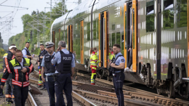 485313_germany_train_attack_89346 af1e8911f2224c88a19ae1e9c52f5aa5 676x451.jpg