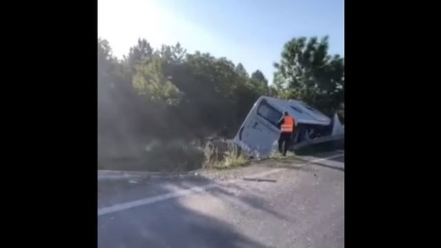 485594_nehoda galanta sladkovicovo autobus nakladiek.jpg