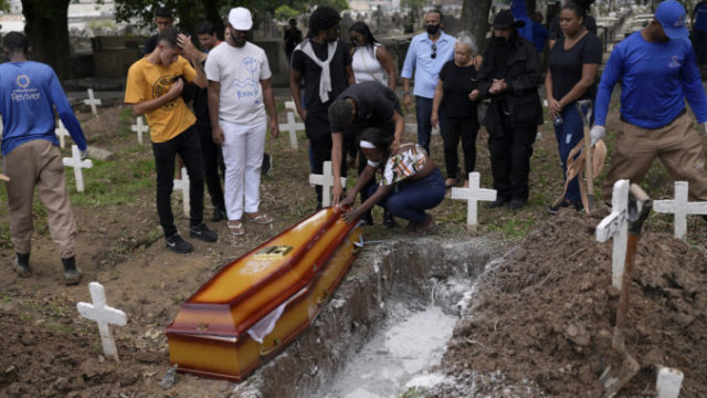 486237_brazil_police_raid_56846 7d44105d4ab644f494d863dab3c9ae52 676x464.jpg
