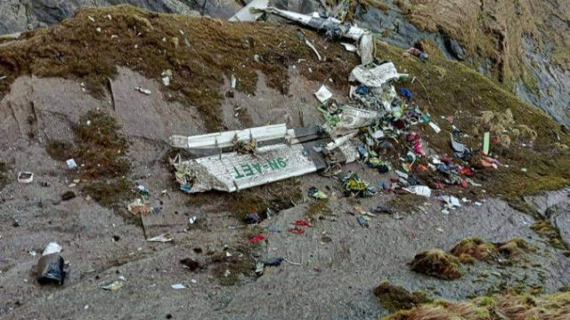 486357_nepal_plane_crash_43252 eb9883104bd642f48f9077fc7ac5879e 676x507.jpg