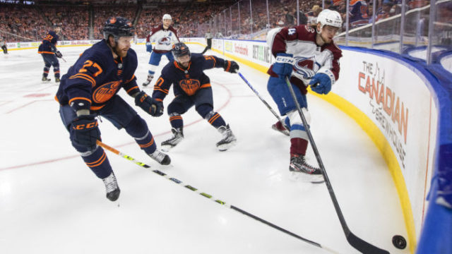 486868_avalanche_oilers_hockey_00818 7e35aea3675940da868b2354eaa66f14 676x467.jpg