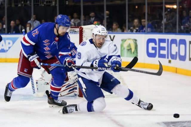 487097_ross colton filip chytil play off nhl tampa bay new york rangers 676x451.jpg