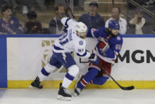 487184_lightning_rangers_hockey_50016 b0f873f6dca142b5ace05f76a66314af 676x451.jpg