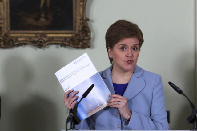 487376_britain_scotland_94421 32fa2b195f224e37a1d06b5e69a81117 676x451.jpg