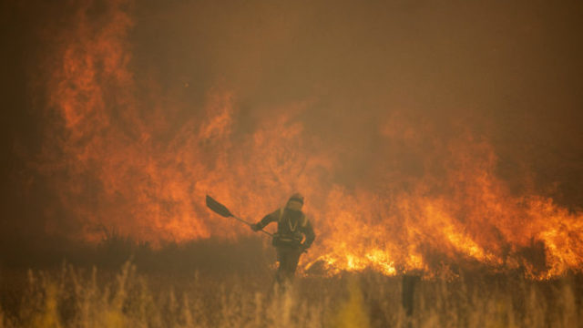 487633_spain_wildfire_38648 e0ac2d9ba2864888b95851a7fa62aa5c 676x451.jpg