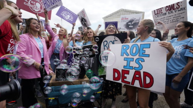 487916_supreme_court_abortion_36218 a8815bba3ff1463daaed413d7d42a341 676x451.jpg