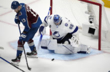 488029_stanley_cup_lightning_avalanche_hockey_02228 38b2dbabee274968adb16b67279eb776 676x444.jpg