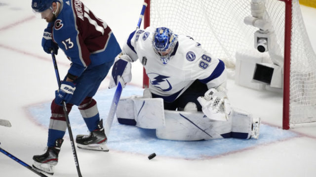 488029_stanley_cup_lightning_avalanche_hockey_02228 38b2dbabee274968adb16b67279eb776 676x444.jpg