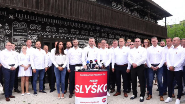 488583_peter slysko 676x373.jpg