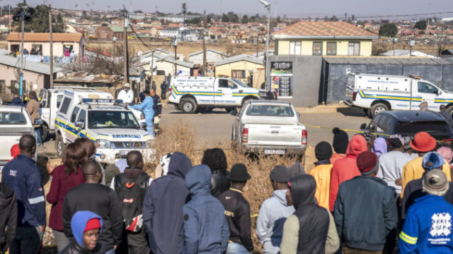 488777_south_africa_bar_shooting_88188 d925ea5977db4b059484c862e6c60ca5 676x451.jpg