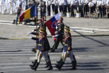 488986_france_bastille_day_14803 af1ac5edf81c4489adcdbe36b232581a 676x451.jpg