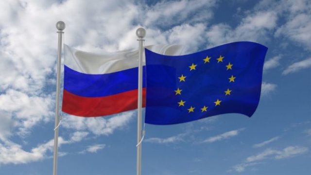 489240_rusko europska unia vlajky 676x451.jpg
