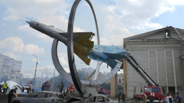489482_aptopix_russia_ukraine_war_73370 64223317aed349629ad37c5b4a7bd5c7 676x451.jpg