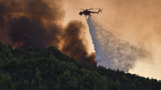 489592_greece_wildfires_70344 8cf80ad2df2e4558bfae4e04ae92ad0b 676x451.jpg