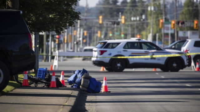 489632_canada shootings_53383 80e16cf991d444b1aa530cd70c97fc8f 676x446.jpg