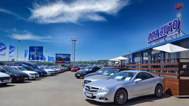 489836_aaa auto_pobocka 676x451.jpg