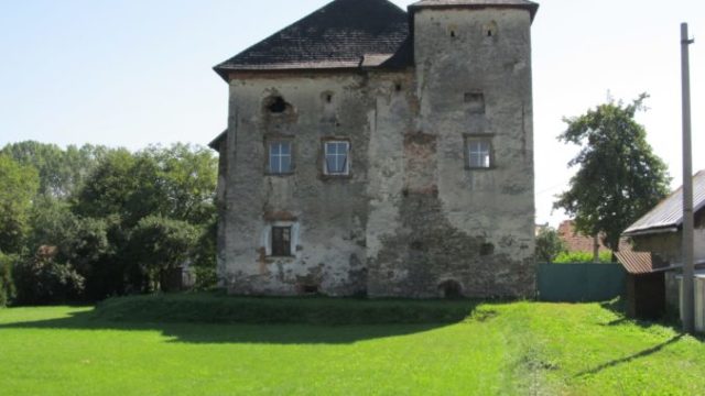 489923_vystava fotografii 166 scaled 1 676x507.jpg