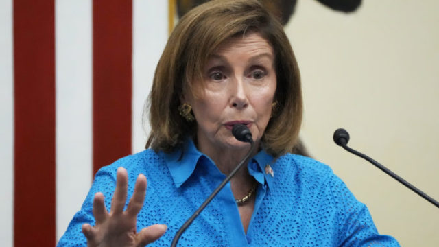 490176_japan_asia_pelosi_45355 e2e1ea6200114387bad82bac0b5adc22 676x451.jpg