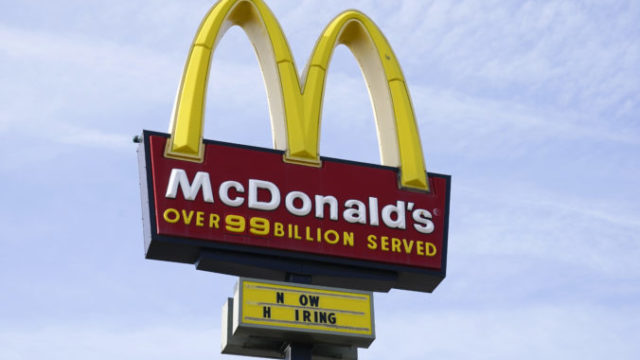 490453_russia_ukraine_war_mcdonalds_20781 d545f30f028f44be9f09036904428a5b 676x451.jpg
