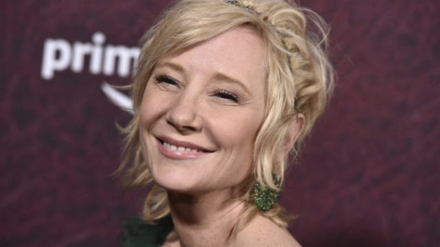 490506_anne_heche_crash_78505 b1bf1e0405b64b48be4a3f0b57eb4311 676x449.jpg