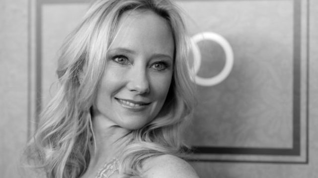 490877_anne_heche_crash_80381 de86edd675414cc69a781d67508e139a convertimage 676x480.jpg