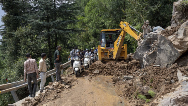 491061_india_landslide_57033 9c44d05c4eae4f329697d713b2432c64 676x451.jpg
