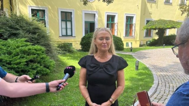 491466_kolencikova 676x489.jpg