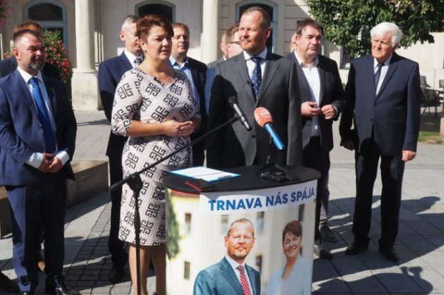 491562_zuzana bosnakova a marian galbavy 676x449.jpg