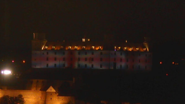 492137_b 676x338.jpg
