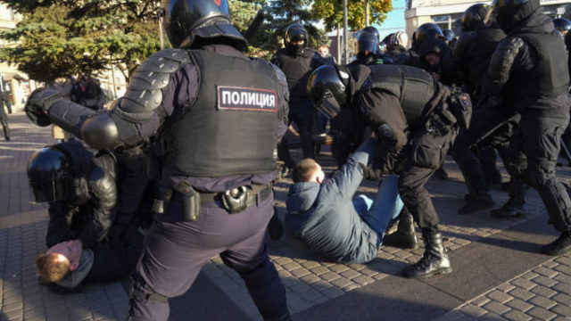 493066_russia_protest_52115 8410a96244494f3897bdb0f77f854cf4 676x451.jpg