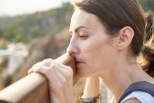 493934_woman gfdca3e864_1920 676x451.jpg