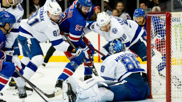 494109_lightning_rangers_hockey_03552 bf2465f8ea7a47cbbf755111c70a79ae 676x451.jpg